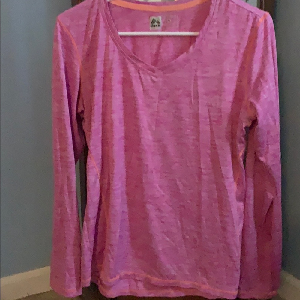 Women’s pink longsleeve